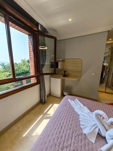 HABITACION CON HERMOSAS VISTAS A BILBAO