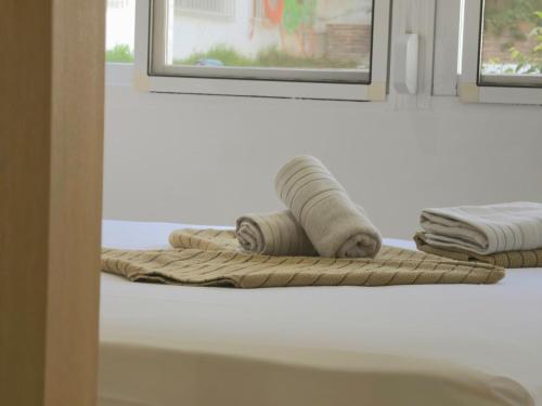 BENYA - Renovated Studio with Pool and AC - Lift, Quiet Area of Playamar