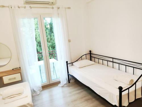 Chios Breeze 1