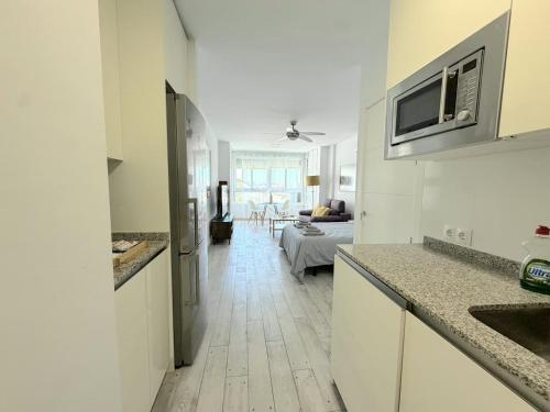 VER61 - Design Studio with Sea Views and Pool - 6th Floor, AC, Lift