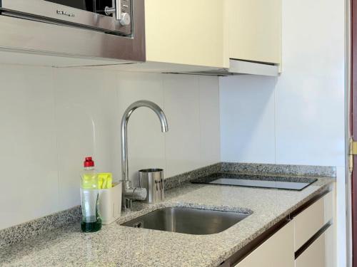 VER61 - Design Studio with Sea Views and Pool - 6th Floor, AC, Lift