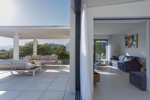 Terrasses de Montfleury - Spacieux, 2 terrasses, parking privé, piscine, 15 min du Palais et Plages