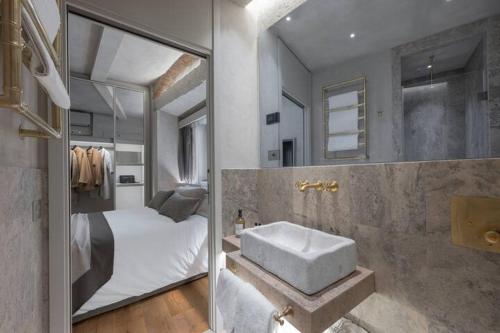 2BR Luxury Tower-House Prime Location Cosy