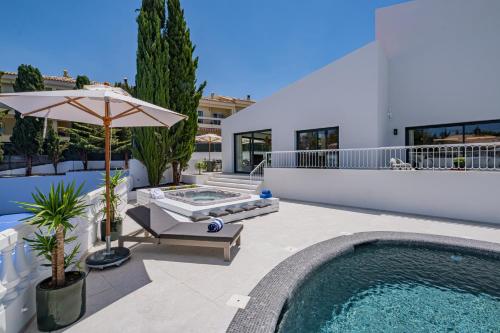NEW! Villa Nostra- Luxury Villa, Tennis court, Gym, Swimming Pool, Jacuzzi by Dream Villas Albufeira