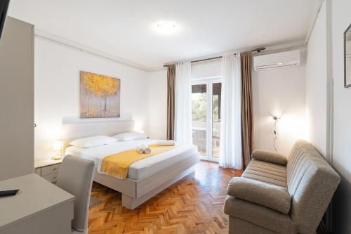 Apartments Ivo