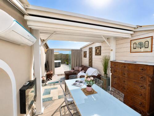 Sunset Jacuzzi Penthouse in Florence