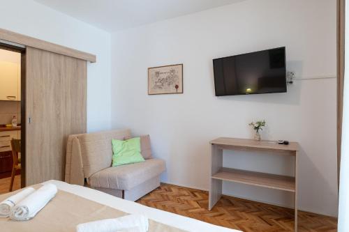 Apartments Ivo