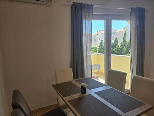 Apartment Mir - Novalja