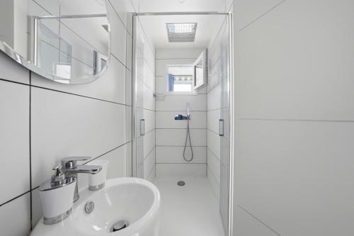 L'In & Out - La Suite avec piscine en plein centre à la Grande motte