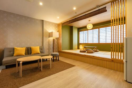 EVERYDAY HOUSE 2F 難波南海電車步行2分鐘、榻榻米与洋室的两房一厅