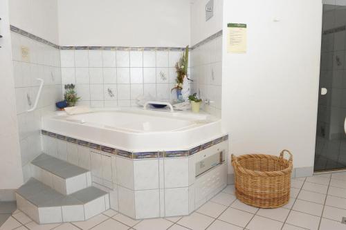 Koupelna v ubytování Hotel Sarbacher
