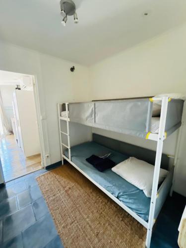 APPARTEMENT 6 PERSONNES VUE MER 30 M DE LA PLAGE