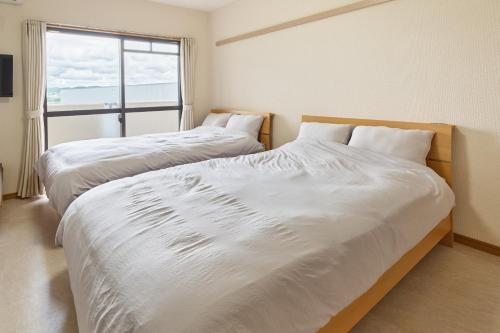 Green hills 203