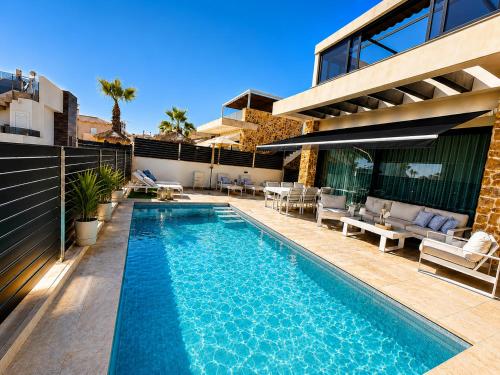 Large Villa with Private Pool and Sauna PMT37