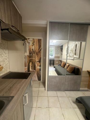 Studio in Nice center, 2mins from sea
