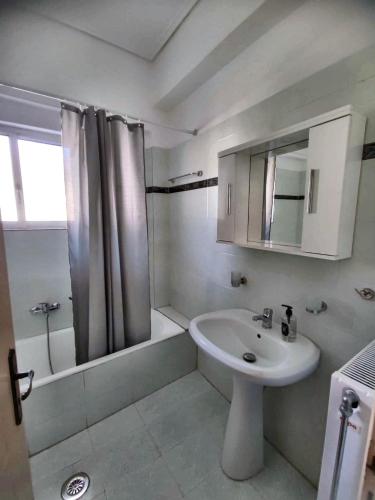 The Comfort Maisonette 2 Bedrooms and Parking