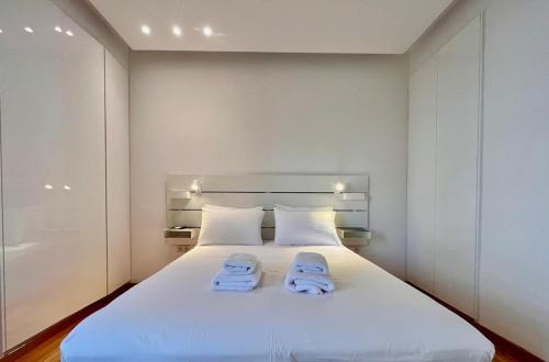 Modern 1BR Apt near Riviera