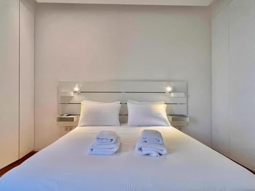 Modern 1BR Apt near Riviera