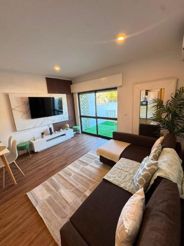 Love & Stay House - Wifi - AC - Swimming pool - By Bedzy