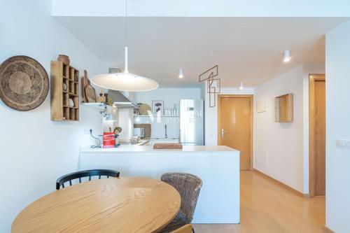Milenial Immo - Exclusivo apartamento con piscina y vistas al canal