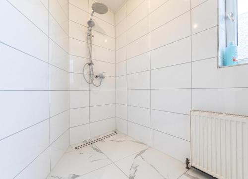 Comforatble 3BR Apt Near Kaufpark Alterlaa