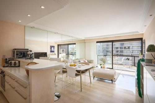 Upstays Croisette 75m2 2Br with terasse