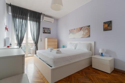 GuestHost - Cozy Balcony Flat near Porta Romana