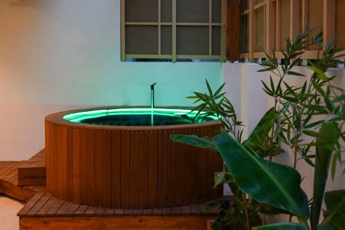 Light & Kozy Residence - Jacuzzi Lux Stay in Patra