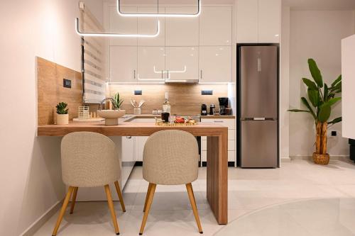 Light & Kozy Residence - Jacuzzi Lux Stay in Patra