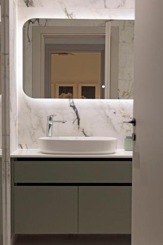The M Point Modern Apartment in Central Volos