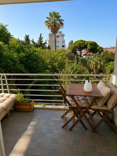 Charming 1-bedroom apartment with small terrace, fully equipped