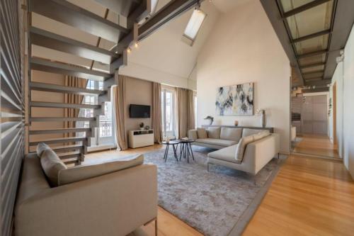 Duplex, Paris 8