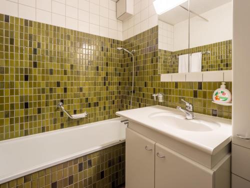Apartment Val Signina 3-5 by Interhome
