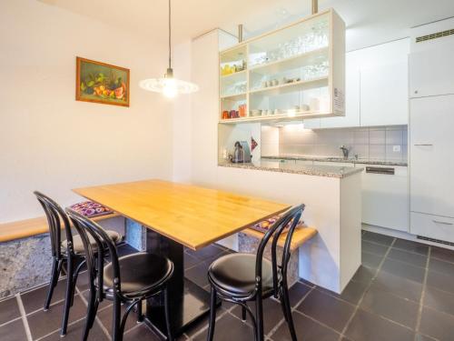 Apartment Val Signina 3-5 by Interhome