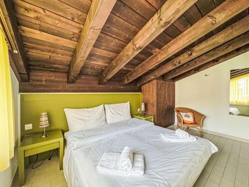 Apartment Laret 6-12 by Interhome