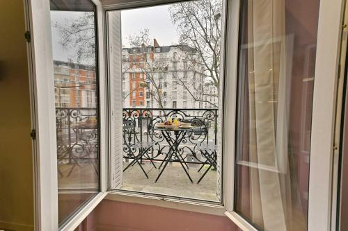 Charming, cozy and air-conditioned Paris 17