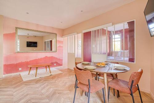 2-Bedroom Air-Conditioned Apartment in the Heart of Paris 17th
