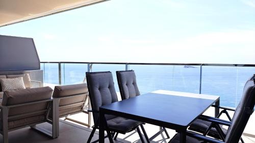 SUNSET SAILORS elegant apartment