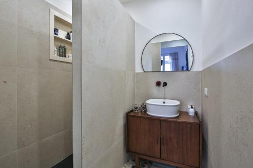 Cosy and ideally situated apartment near in Libération