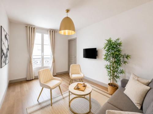 Arc de Triomphe - Premium family apartment for 5