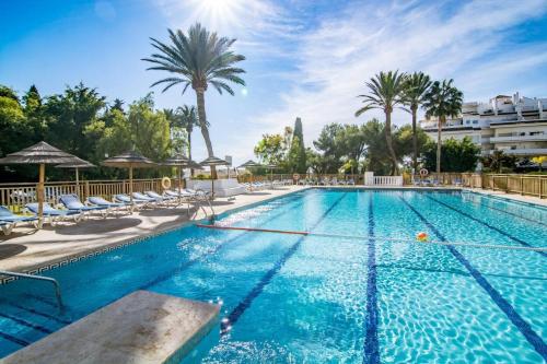 Royal Gardens Puerto Banús, 1BR Apartment with Pool