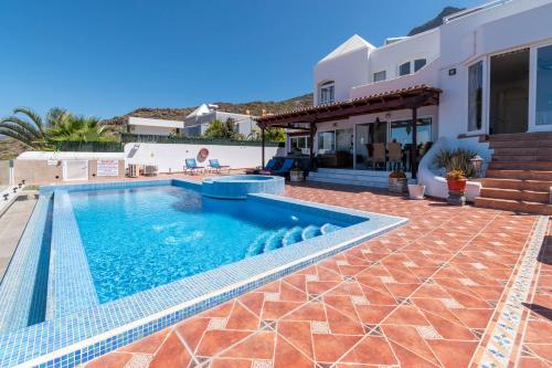 Villa Romantica Lovely 4 Bedroom Villa Private Heated Pool