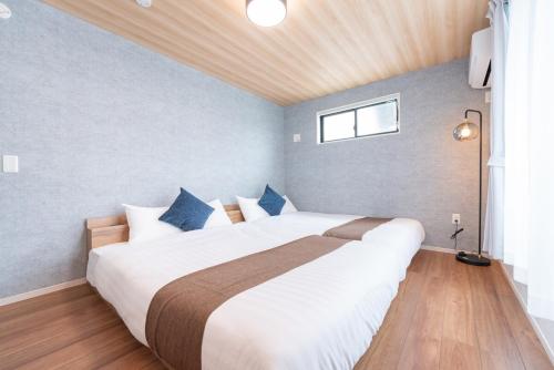 New Luxury home Free parking2 4BR 14 guests