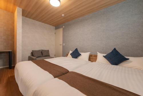 New Luxury home Free parking2 4BR 14 guests