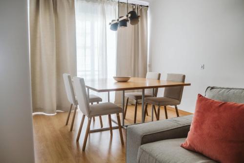Estoril Coastal Retreat By Local