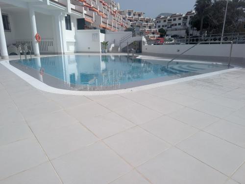 1 Bedroom Apartment with stunning sea view