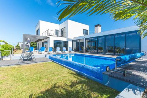 Villa de la Ponte by Atlantic Holiday