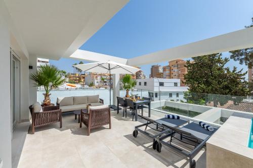797 HOLIDAY RENTALS - Lujoso piso con piscina privada