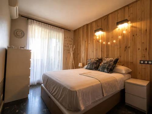 Ático duplex cerca de la playa, con piscina según temporada, jardines y parking