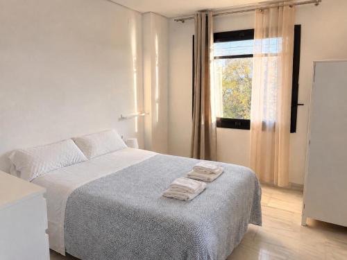 Fibes Stay Sevilla-incluido Parking y Piscina temporada